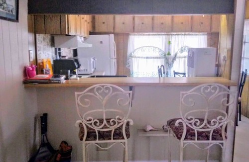 Englewood South House | 3 BR home on a canal in Paradise - 10 mins from many beaches!