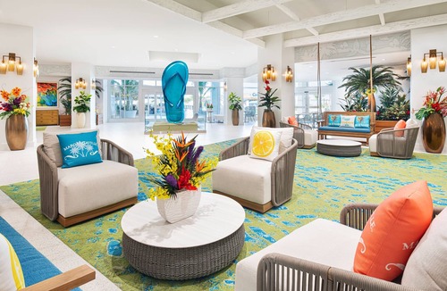 Fort Myers Beach Resort | 3 Family-Friendly Rooms | Sun, Shops & Surf | Walk to Pier + Relax by the Pool