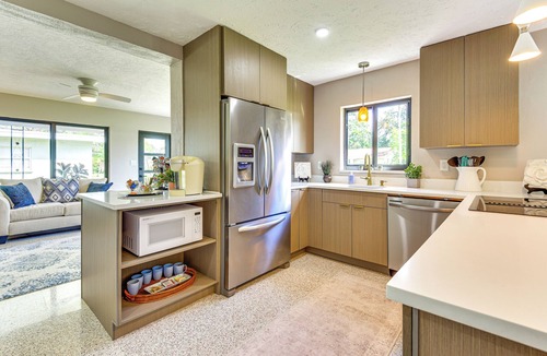Bradenton House | 3 Mi to Downtown Bradenton: Family Home w/Yard!