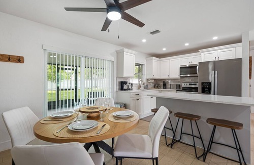 Fort Myers Shores House | 3BR Home River Access Boating Screened Lanai