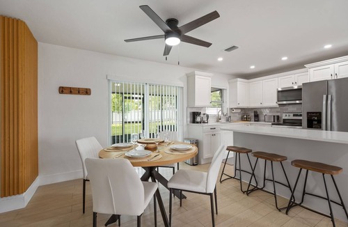 Fort Myers Shores House | 3BR Home River Access Boating Screened Lanai
