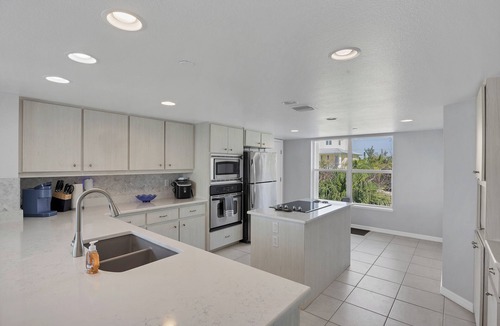 Palm Island House | 4 Bedroom Beach front home!