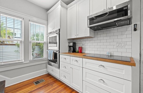 Crescent Lake House | 4BR Historic Home Near Downtown | Pool & Courtyard