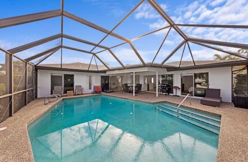 Town and River House | 4BR Waterfront Home w Heated Pool & Private Dock