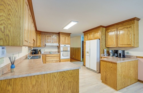Tigerville House | 5 Mi to Lake Robinson: WFH-Friendly Home w/Pool