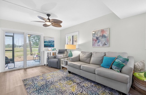 Iona Condo | 5 Miles from Fort Myers Beach, 2/2 Condo Sleeps up to 6