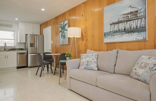 Safety Harbor Cottage | 5A Newly Renovated 1/1 at Coastal Cottages