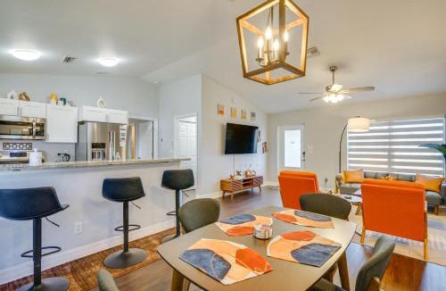 Fort Myers House | 7 Mi to River District: Cape Coral Home w/Lanai