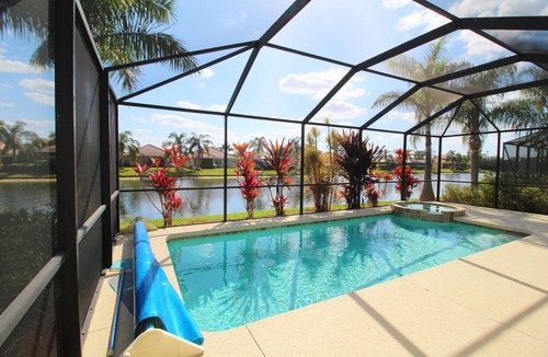 Braden River House | 8920 Amazing lake view pool/spa house with a golf membership