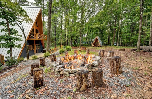 Valley Hill Cabin | A-Frame Nest | Cabin in Hendersonville, NC | 3 Bedrooms + Loft (Sleeps 12)
