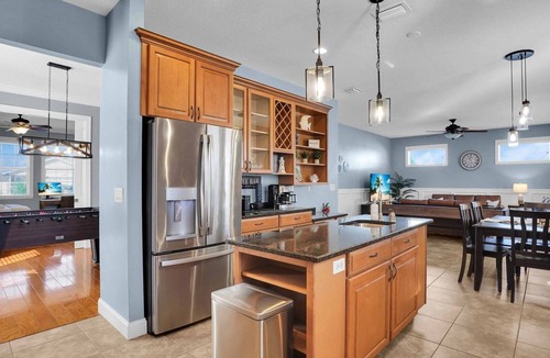 West Bradenton House | A modern new build home, 3K Sqft, 5BR/10Beds/Sleeps18, Spa, Close to AMI Beaches