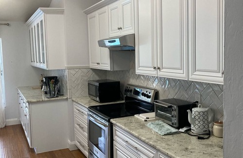 Naples House | A Naples gem close to the beach and downtown!
