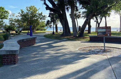 Charlotte Harbor House | A/Quaint 1-bedroom bungalow with AC in Punta Gorda/Port Charlotte