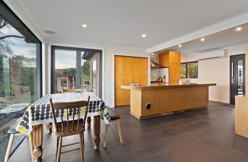 Warrington House | Absolute waterfront retreat with outstanding views, just 15 min north of Dunedin
