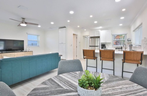 Downtown Cottage | Adorable 1-bedroom cottage in lovely Laurel Park Neighborhood Downtown Sarasota