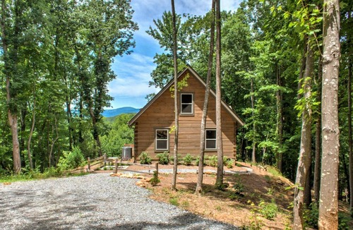 Saluda House | Adventure of a Lifetime by Carolina Mornings
