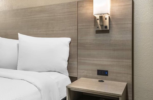 Conestee Hotel | Affordable Room Ideal for Extended Stays Near Local Scenic Parks