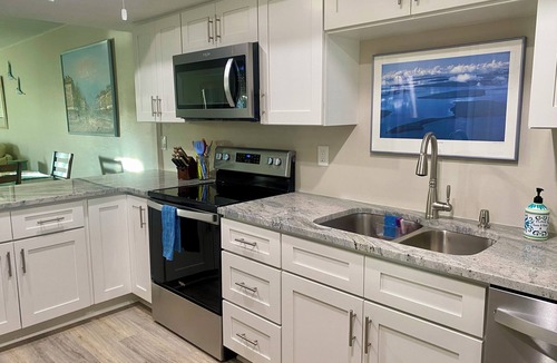 Yacht Club Condo | Affordable waterfront Condo in Cape Coral, near famous beaches!