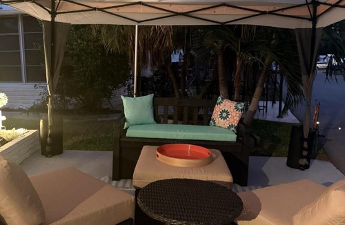 North Fort Myers Resort | Airy 2 Bedroom in North Fort Myers Near Many Attractions