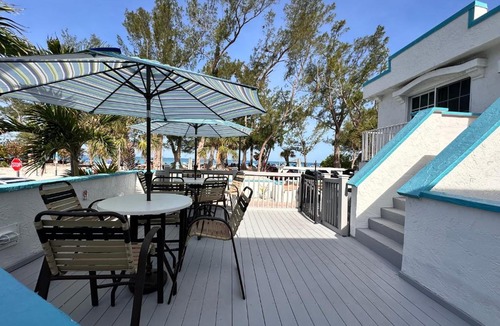 Holmes Beach Hotel | Alamanda Villas on Holmes Beach