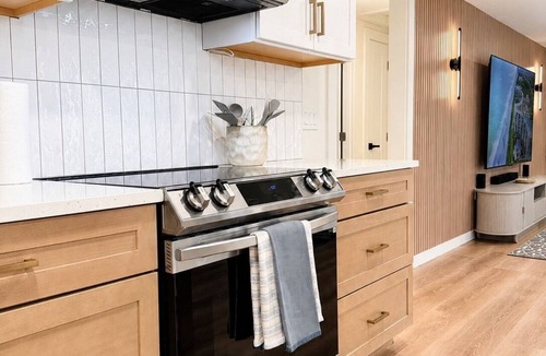 South Venice House | ALL NEW MODERN 3-BED 2-BATH SWIMMING POOL HOUSE IN VENICE 6 BEACHES NEARBY