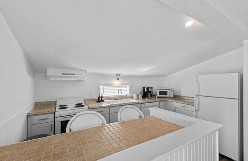 Boca Grande Apartment | Anchor Inn 01 | 1BR/1BA Boca Grande Retreat w/Pool