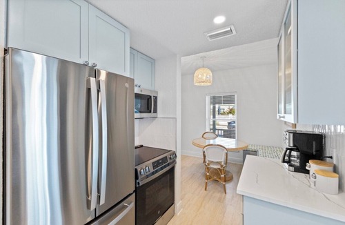 Boca Grande Apartment | Anchor Inn 03 | 2BR/1.5BA Boca Grande | Luxurious
