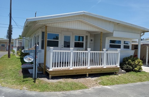 Bradenton Beach House | ANNA MARIA ISLAND live groundlevel just steps to the gulf! 6 month minimum