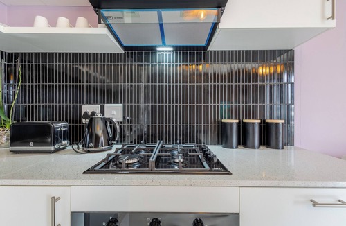 Umhlanga Apartment | apartment is close to everything beautiful and Morden . Free WiFi and parking