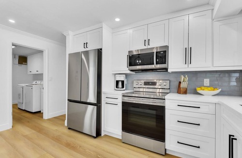 Park Shore House | Aqua Cottage- Newly renovated Park Shore home!