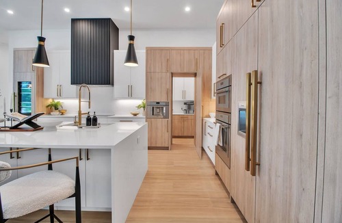 Arlington Park House | Arlington Oasis - Luxury 5 Bed Home, Heated Pool, E-bikes by The Bay & Key Collection