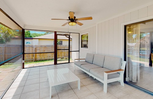 Fort Myers Shores House | Bahama Breeze | Waterfront House in Ft. Myers