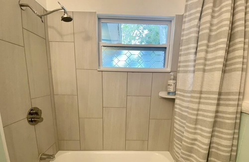 Alta Vista House | Bamboo Beach House-Downtown Sarasota, 5 min to beaches. DOG friendly
