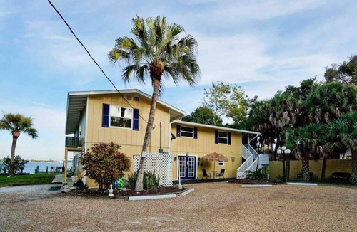 Englewood Villa | Bay Waterfront Mermaid's Retreat Delights! Great suite on desirable Manasota Key!