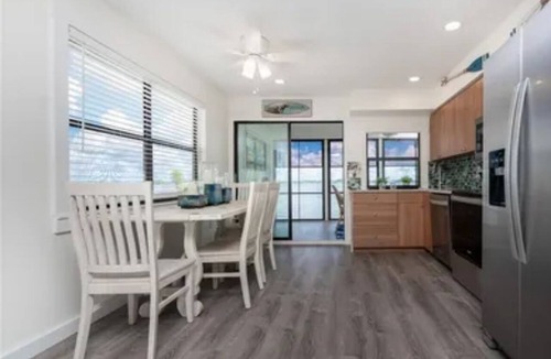 Englewood Condo | Bayfront Condo, Prime Beach Access, Manasota Key