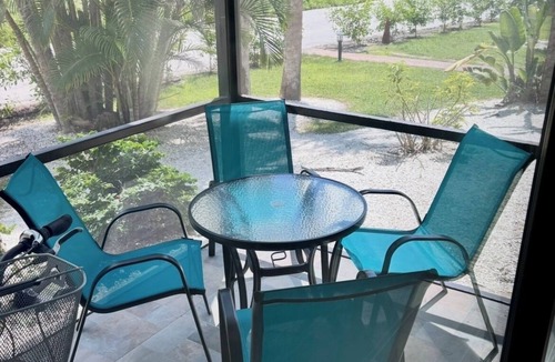 Sanibel Condo | Beach + 2 Bikes! Beautiful 2-bed 2-bath retreat on Bowman’s Beach Sanibel.