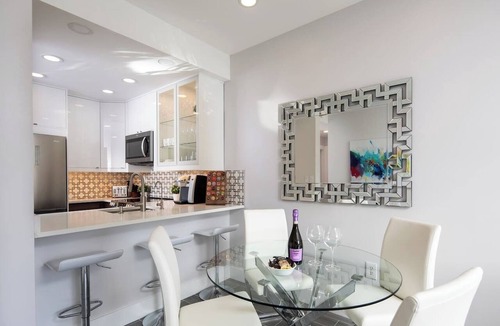 Grey Oaks Condo | Beach & Downtown 5m HotTub Pool Tennis/Pickleball