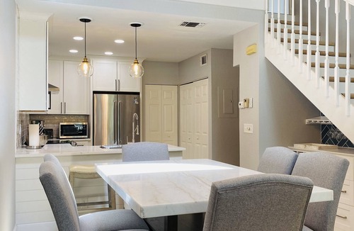 Pine Ridge House | Beach Dreamer