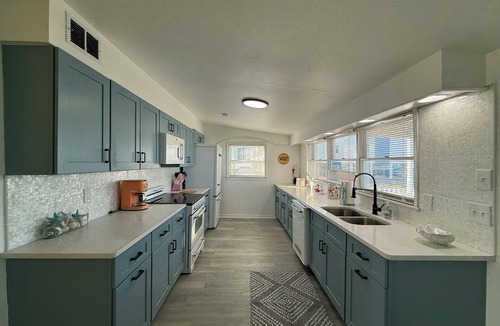 Madeira Beach House | Beach Front House Private Pool 1940 Retro 4 Bedroom 2 Bath & More Gulf-Blvd