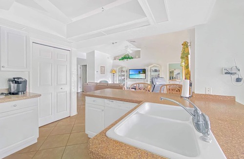 Rotonda Lakes Villa | Beach Town Villa, full refund*, pool heat, pets ok