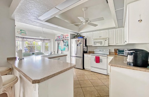 Rotonda Lakes Villa | Beach Town Villa, full refund*, pool heat, pets ok