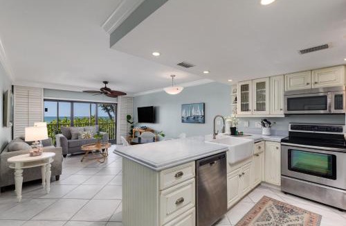 Captiva House | Beach Villa 2011 - Captiva One Bedroom Deluxe Beachfront Residence