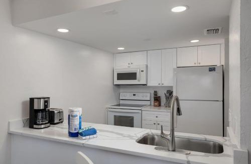 Captiva House | Beach Villa 2323 - Captiva One Bedroom Deluxe Beachfront Residence