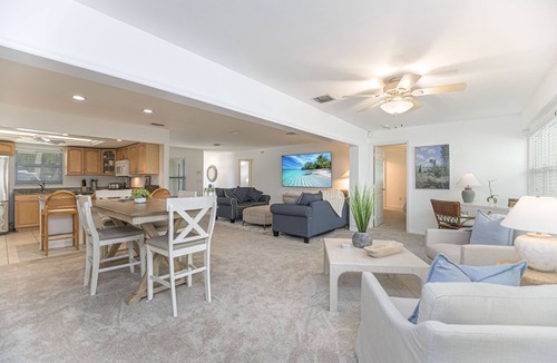 Moorings House | Beachside Bliss in The Moorings | 3BR Naples Stay