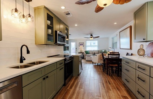 Anna Maria House | Beachy Boathouse Cottage, 2 BR,1BA, Private Pool, Steps to Beach and Bay-