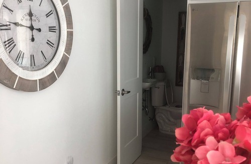Coquina Sands Condo | Beautiful 1BR/1.5BA condo directly across from Lowdermilk Beach in Naples!