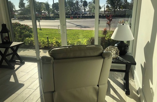 Coquina Sands Condo | Beautiful 1BR/1.5BA condo directly across from Lowdermilk Beach in Naples!
