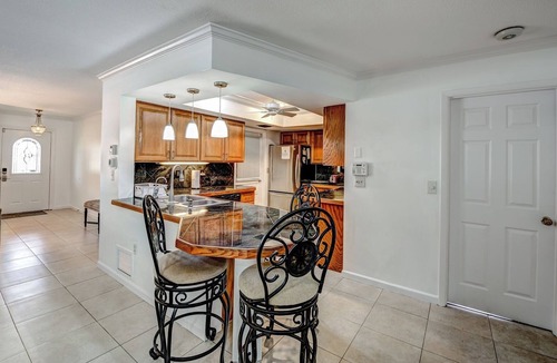 Venice Gardens House | Beautiful 2-bedroom home, heated pool, close to Downtown, Beaches in Venice FL