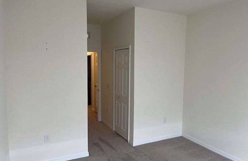 Rural Estates House | Beautiful 3B/2.5BA. Fully furnished townhome featuring a spacious floor plan.