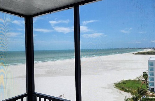 South Island Condo | Beautiful 9TH Floor Beachfront Condo AT Island Winds - Free Wifi, Central Air, Covered Parking - Click for Reviews!
